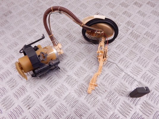 Насос топливный BMW 5-series (E39) 16 14 6 752 368