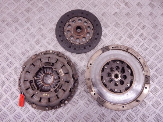 Маховик BMW X3-series (E83) 21 20 7 533 868