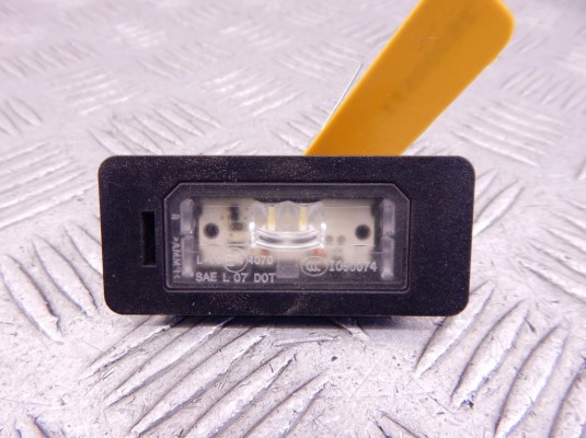Подсветка номера BMW 5-series (F10/11) 63 26 7 193 293 Подсветка номера BMW 5-series (F10/11) 63 26 7 193 293