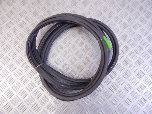 Уплотнитель багажника BMW X3-series (E83) 51 71 3 400 383