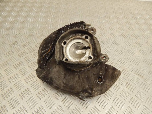 Ступица передняя левая BMW 5-series (E39) 31 21 1 092 853