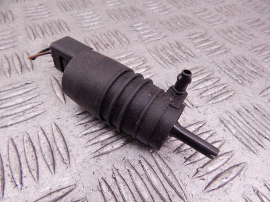 Насос (моторчик) омывателя стекла BMW 3-series (E46)