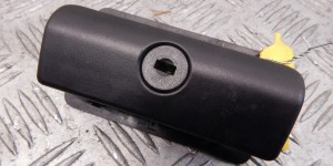 Замок бардачка BMW 3-series (E46) 51 16 8 163 018