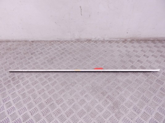 Молдинг стекла двери задней левой наружный BMW 7-series (E65/66) 51 22 7 010 547