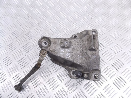 Кронштейн двигателя BMW 3-series (E90/91/92) 22 11 6 770 049