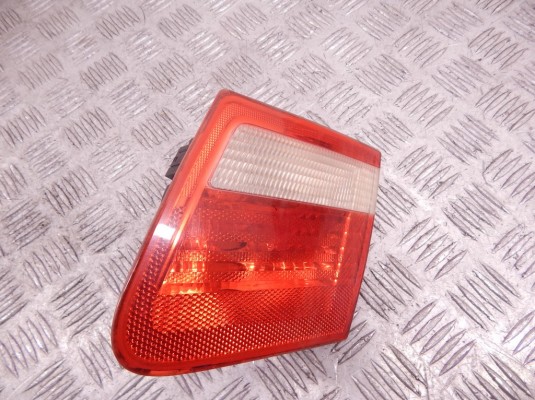Фонарь крышки багажника правый BMW 3-series (E46) 63 21 8 368 760
