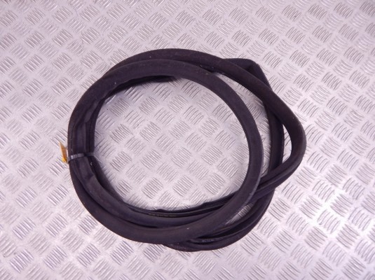 Уплотнитель BMW 7-series (E65/66) 51 72 7 044 943 Уплотнитель BMW 7-series (E65/66) 51 72 7 044 943
