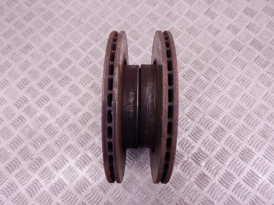 Диск тормозной передний BMW 3-series (E46) 34 11 6 864 058