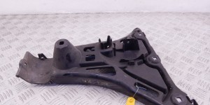 Кронштейн крепления бампера заднего BMW 5-series (E60/61) 51 12 7 060 796