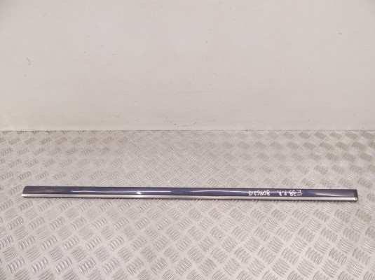Молдинг двери передней правой BMW 5-series (E39) 51 21 2 427 416