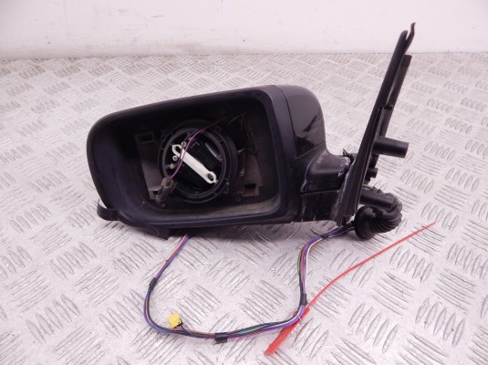 Зеркало наружное левое BMW 5-series (E39) 51 16 8 266 597