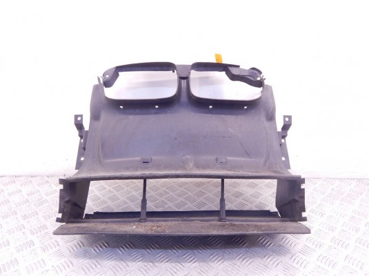 Воздухозаборник BMW 3-series (E46) 51 71 8 202 831