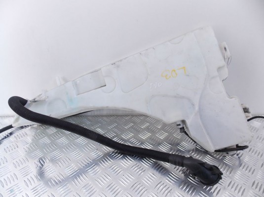 Бачок омывателя BMW X5-series (E70) 61 67 7 161 476