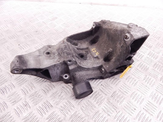 Кронштейн компрессора кондиционера BMW X3-series (E83) 11 16 7 802 639