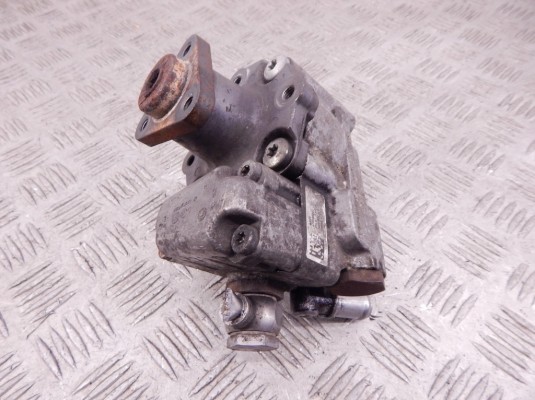 Насос гидроусилителя руля BMW 5-series (E60/61) 32 41 6 780 848