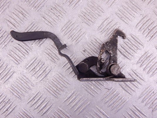 Крюк капота BMW 3-series (E46) 51 23 8 213 029