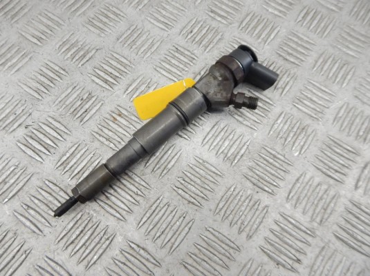 Форсунка BMW 1-series (E87) 13 53 7 794 435