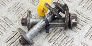 Болт развальный BMW 2-series (F45/46) 33 32 6 858 054 Болт развальный BMW 2-series (F45/46) 33 32 6 858 054