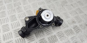 Корпус термостата BMW 3-series (E46) Корпус термостата BMW 3-series (E46)