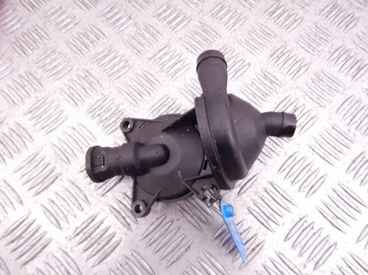 Маслоотделитель (сапун) BMW 3-series (E46) 11 61 7 503 520