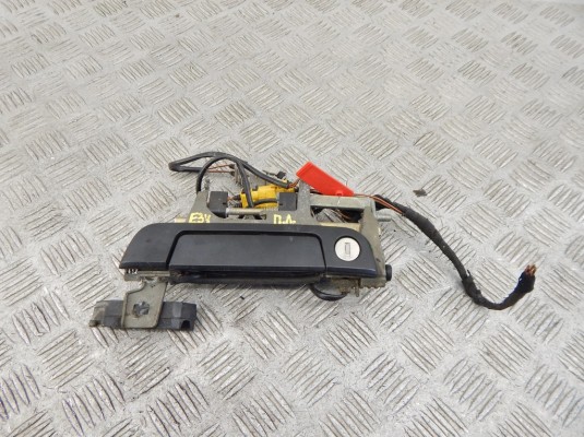 Ручка наружная передняя левая BMW 5-series (E34) 51 21 8 148 617 Ручка наружная передняя левая BMW 5-series (E34) 51 21 8 148 617