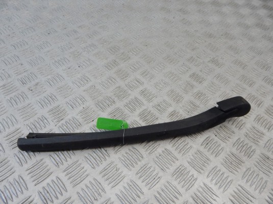 Щеткодержатель задний BMW 5-series (E60/61) 61 62 7 066 173