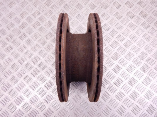 Диск тормозной задний BMW 3-series (E46) 34 21 6 864 056 Диск тормозной задний BMW 3-series (E46) 34 21 6 864 056