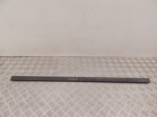 Молдинг двери передней правой BMW 5-series (E39) 51 13 8 159 296