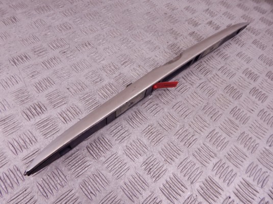 Подсветка номера BMW X5-series (E53) 51 13 7 054 941 Подсветка номера BMW X5-series (E53) 51 13 7 054 941