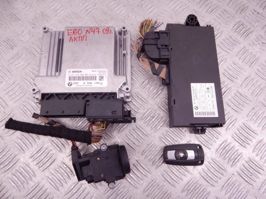 Блок управления двигателем BMW 5-series (E60/61) 13 61 8 506 199