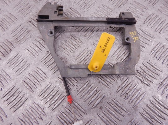 Скелет ручки наружной задней правой BMW 5-series (E39) 51 22 8 236 646 Скелет ручки наружной задней правой BMW 5-series (E39) 51 22 8 236 646