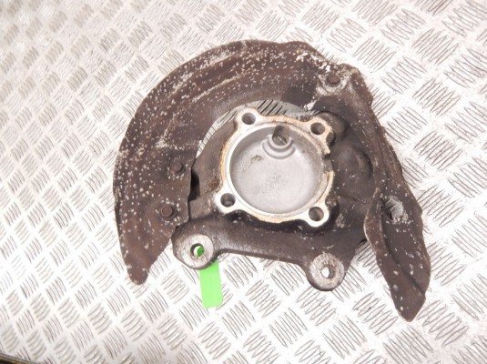 Ступица передняя правая BMW 1-series (E87) 31 21 6 793 924