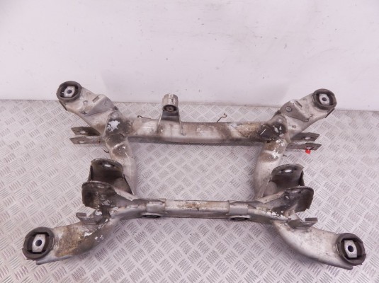 Балка подвески задняя BMW 5-series (E39) 33 31 1 097 248