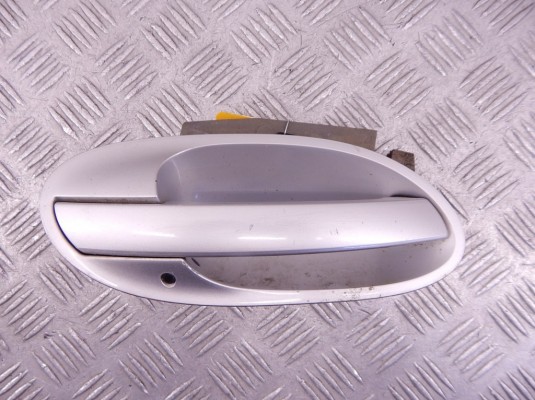 Ручка наружная передняя правая BMW 7-series (E65/66) 51 21 7 191 892 Ручка наружная передняя правая BMW 7-series (E65/66) 51 21 7 191 892