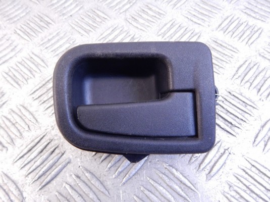 Ручка внутренняя передняя левая BMW 3-series (E36) 51 21 1 960 808 Ручка внутренняя передняя левая BMW 3-series (E36) 51 21 1 960 808