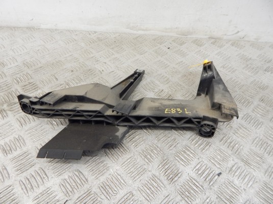 Крепление фары левой BMW X3-series (E83) 63 12 6 939 199 Крепление фары левой BMW X3-series (E83) 63 12 6 939 199