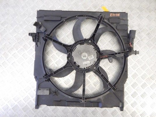 Вентилятор радиатора BMW X5-series (E70) 67 32 7 558 428 Вентилятор радиатора BMW X5-series (E70) 67 32 7 558 428