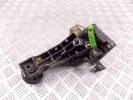 Кронштейн двигателя BMW 7-series (E38) 22 12 1 745 739