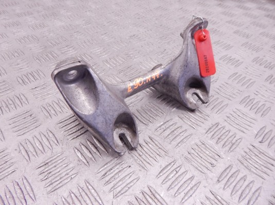 Кронштейн КПП BMW 3-series (E90/91/92) 22 31 6 760 303 Кронштейн КПП BMW 3-series (E90/91/92) 22 31 6 760 303