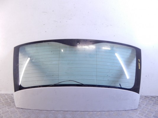 Стекло заднее BMW 3-series (E46) 51 31 8 255 292