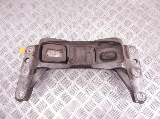Кронштейн КПП BMW 5-series (E60/61) 22 31 6 764 617