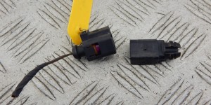 Датчик температуры VOLKSWAGEN GOLF V (2006-) 1j0973702