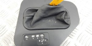 Чехол рычага КПП BMW 5-series (E39) 51 16 8 256 275