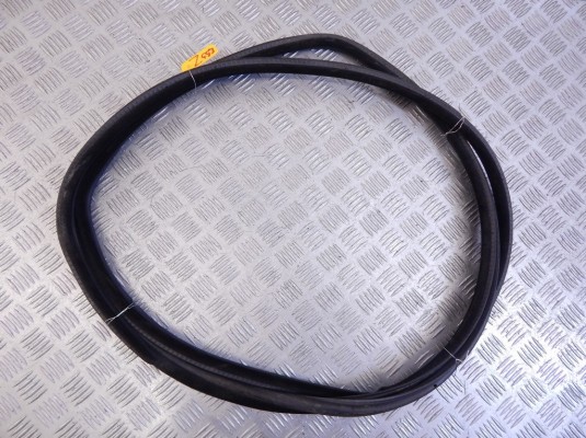 Уплотнитель BMW X5-series (E53) 51 72 7 025 580