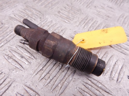 Форсунка BMW 5-series (E39) 13 51 2 245 810