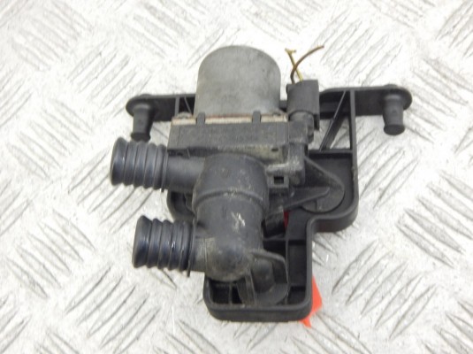Кран отопителя (печки) BMW 5-series (E39) 64 11 8 379 921