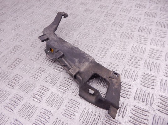Крепление фары правой BMW 5-series (E39) 63 12 6 904 044 Крепление фары правой BMW 5-series (E39) 63 12 6 904 044