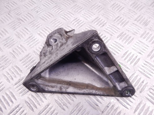 Кронштейн двигателя BMW 5-series (E60/61) 22 11 6 761 149