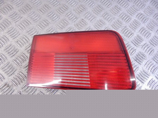 Фонарь крышки багажника левый BMW 5-series (E39) 63 21 8 371 329