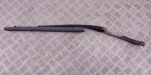 Щеткодержатель (поводок стеклоочистителя, дворник) BMW 5-series (E39) 61 61 8 209 879